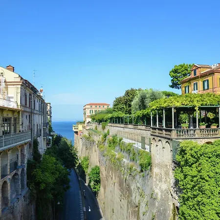 Luxurious Mansion In With Garden * Sorrento