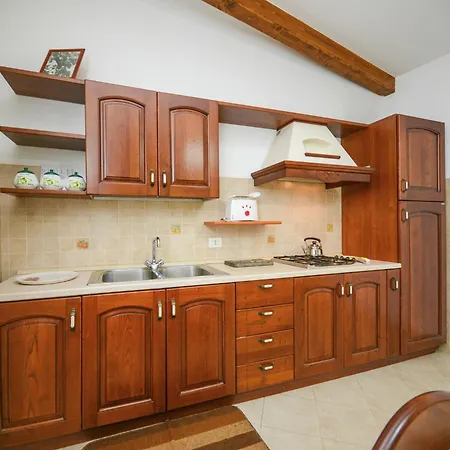 Luxurious Mansion In With Garden Prázdninový dům *
